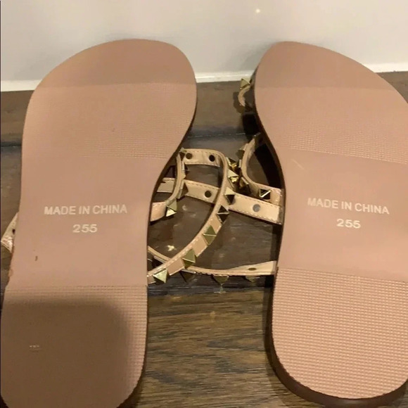 Women’s Studded Strappy Ankle Flat Sandals  9 Wide - Picture 6 of 6